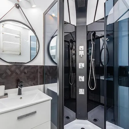 Podlesna 52 By Homeprime Warsaw